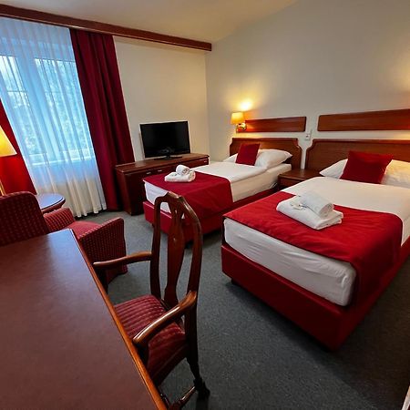 Hotel Bohemia Excellent Klášterec nad Ohří Kültér fotó