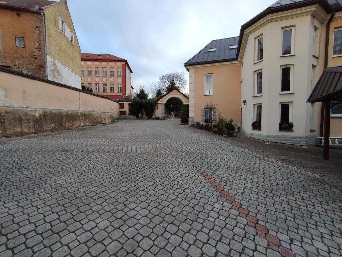 Hotel Bohemia Excellent Klášterec nad Ohří Kültér fotó