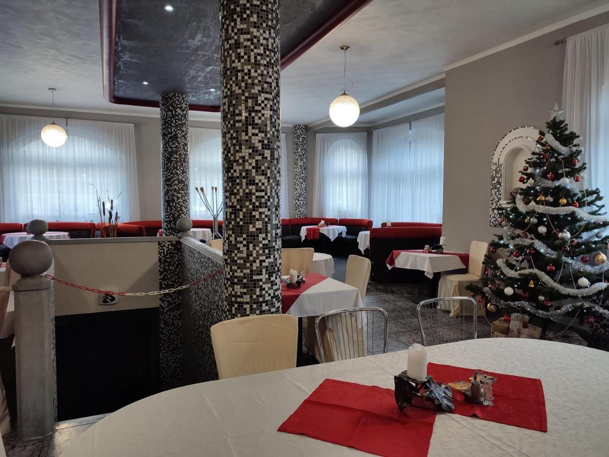 Hotel Bohemia Excellent Klášterec nad Ohří Kültér fotó