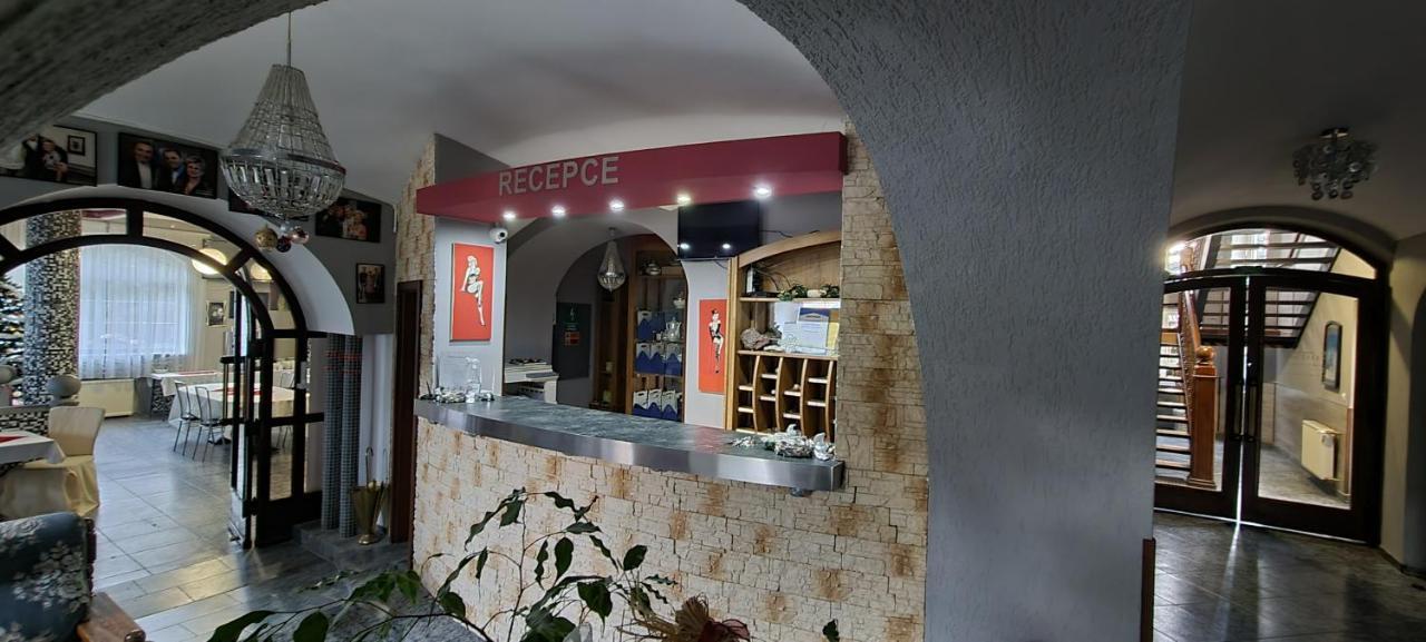 Hotel Bohemia Excellent Klášterec nad Ohří Kültér fotó