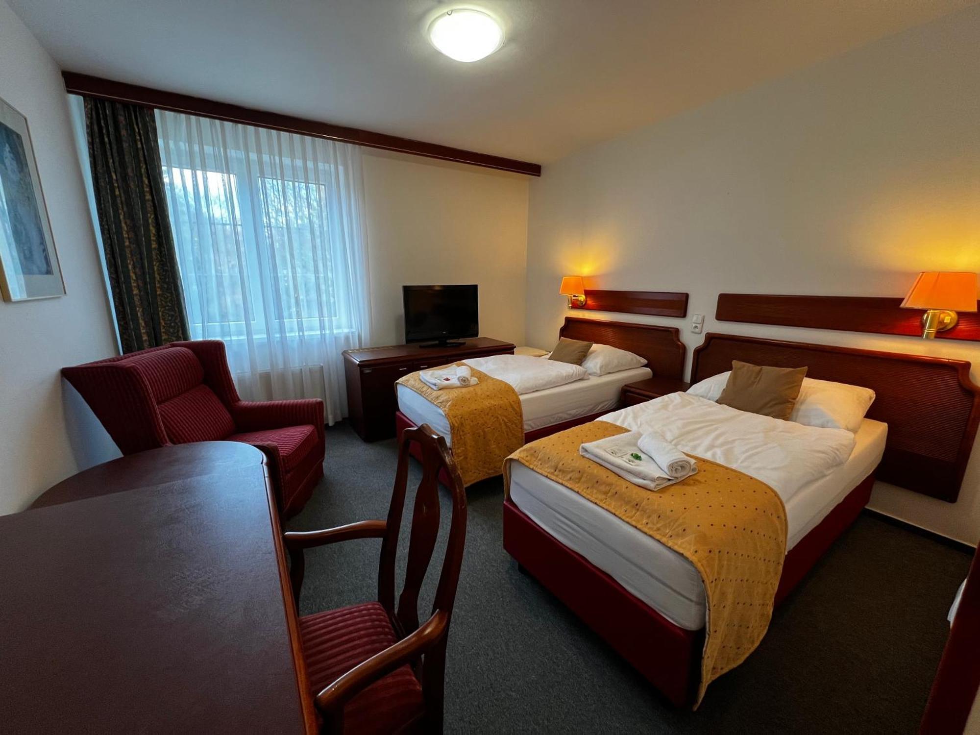Hotel Bohemia Excellent Klášterec nad Ohří Kültér fotó