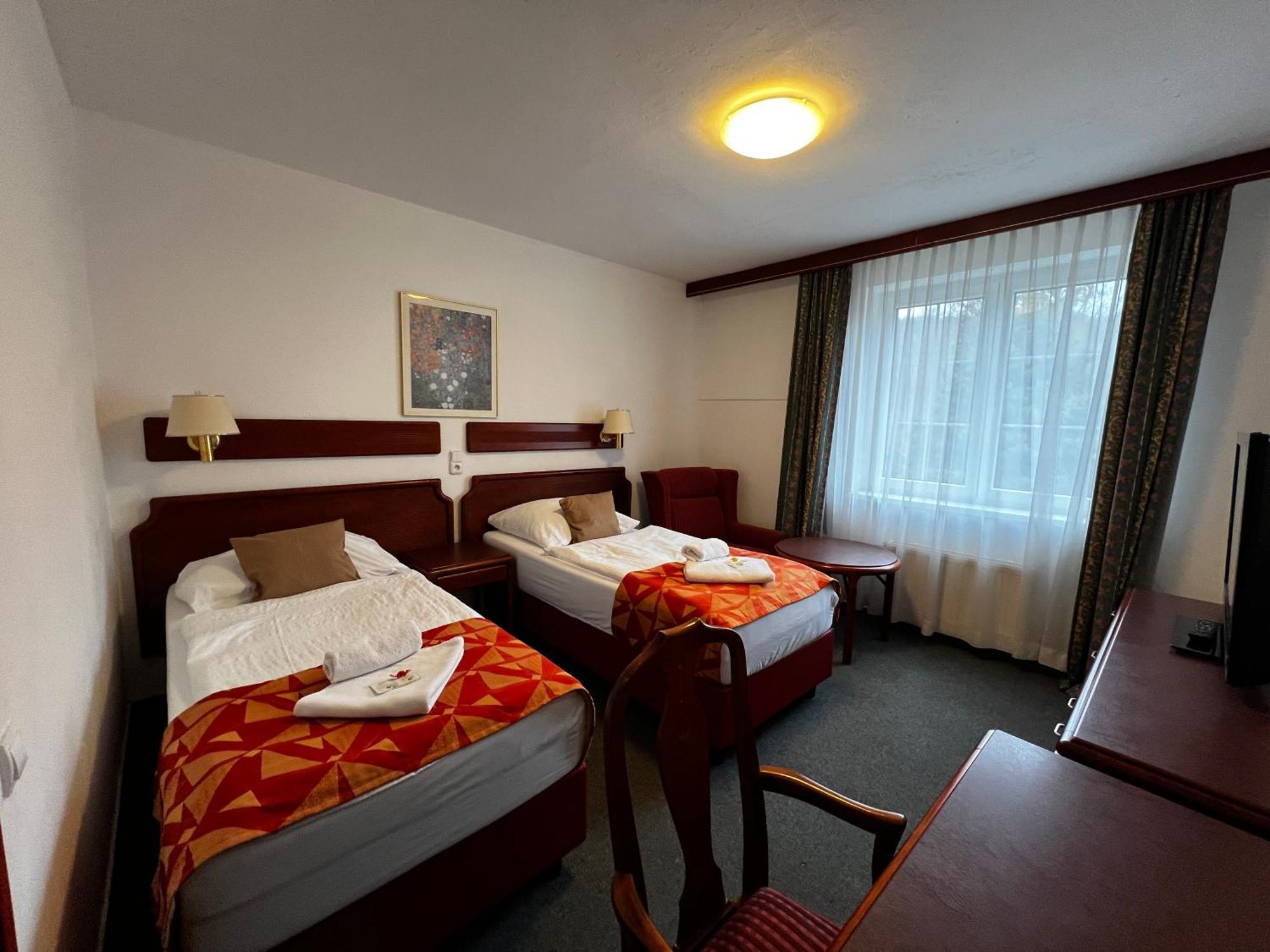 Hotel Bohemia Excellent Klášterec nad Ohří Kültér fotó